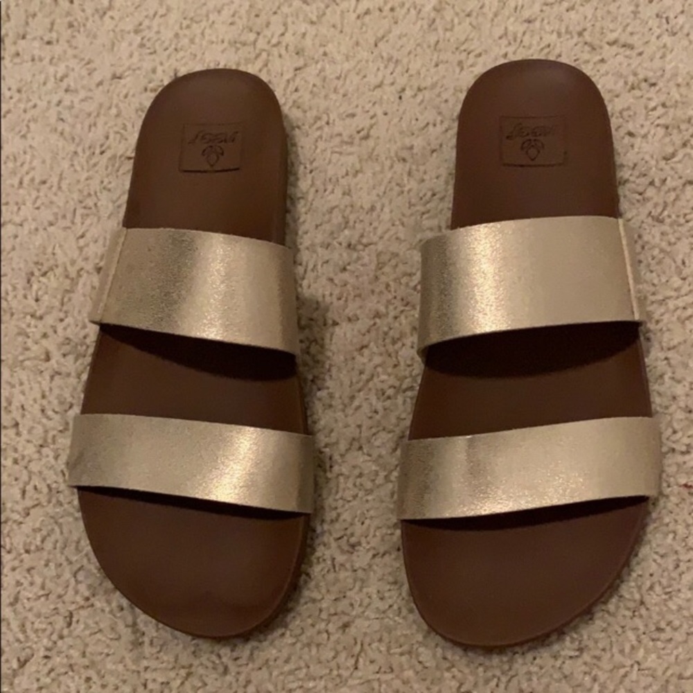 Reef Metallic Golden Slides